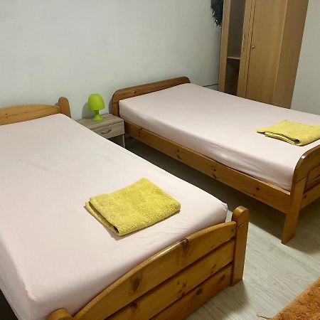 Doppelbett Zimmer Mit Gemeinschaftbad Borgholzhausen Eksteriør billede